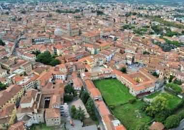 Panoramica aerea della citt&agrave;   