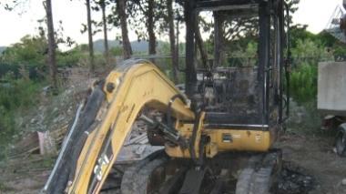 Fiamme dolose in una ditta edile di Campo