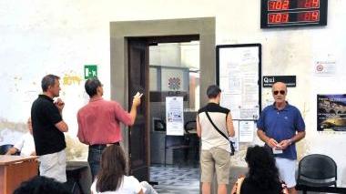 Pistoiesi in attesa al Cup dell’ospedale del Ceppo
