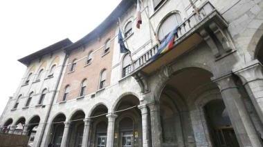 Il palazzo della Provincia in piazza Vittorio Emanuele II