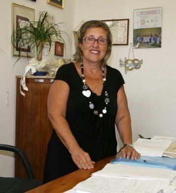Paola Zecchi nel suo ufficio di direttrice didattica 