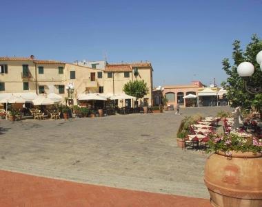 Piazza Matteotti a Capoliveri  