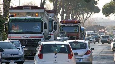 Traffico in via Dorsale