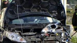L’auto semidistrutta