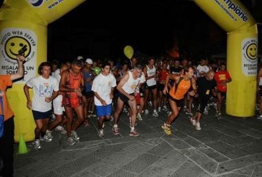 La partenza di una passata edizione della corsa Da Sponda a Sponda 