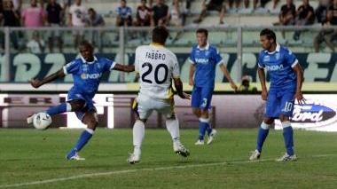 A sinistra il gol di Dumitru alla Juve Stabia Sotto a sinistra Eder e a destra Regini