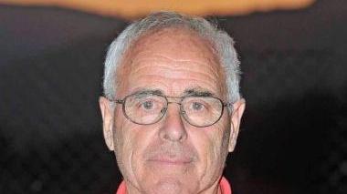 Sopra l’allenatore Materazzetti, a fianco la squadra