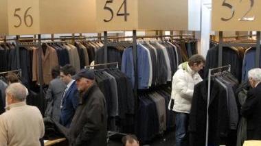 <b>OUTLET.</b> La folla alla svendita