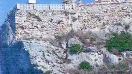 Le mura di forte Teglia seriamente danneggiate e pericolose