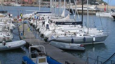 <b>VELA</b> Imbarcazioni ormeggiate a Porto S.Stefano