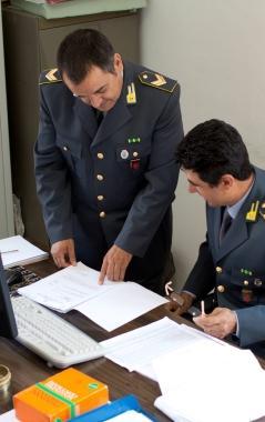 Finanzieri al lavoro 