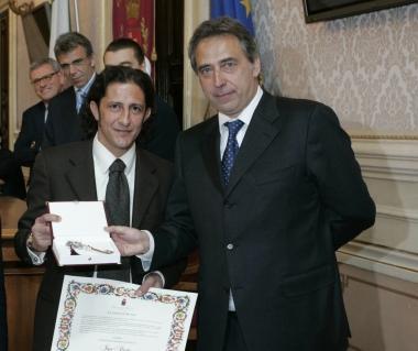 Una foto del marzo 2007 quando Protti ricevette la cittadinanza onoraria 