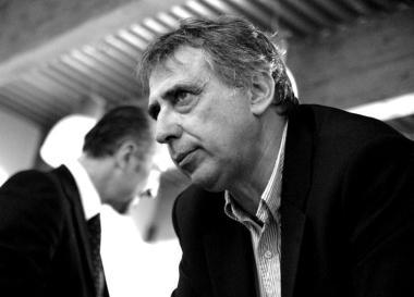 Alessandro Cosimi guarda al futuro: le preoccupazioni non gli mancano 