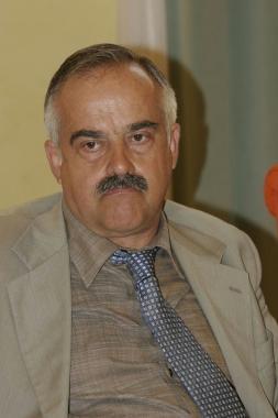 Di fianco il dirigente regionale Vinicio Biagi A sinistra il presidente Rossi nel suo studio