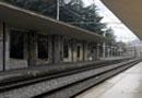 Vigile urbano "ferma" il treno e il collega sventa un suicidio