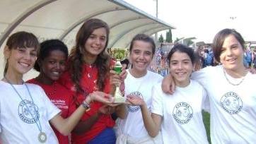Alcune giovani atlete che hanno preso parte ai corsi dei centri di atletica leggera organizzati da Cus e Atletica Cascina