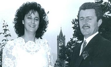  Tanti auguri per il loro venticinquesimo anniversario di matrimonio a Emilio Taddeucci e Mariangela ...