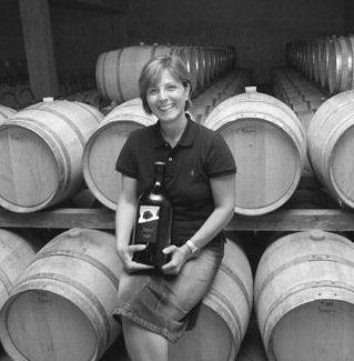 Cinzia Merli nella sua cantina a Bolgheri   