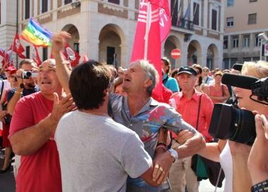 «E' una minoranza organizzata»