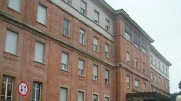L’esterno dell’ospedale Campo di Marte