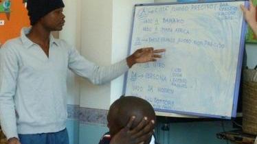 Giovani profughi a lezione di italiano con i giovani dell’Arci