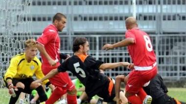 Un momento della partita vinta dalla Massese contro il Pesciauzzanese