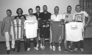 La presentazione delle maglie del Cantagrillo 