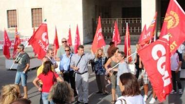 Il presidio di mercoledì davanti alla prefettura