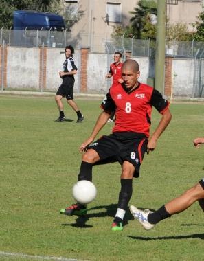 Litalo-argentino Espeche diga del centrocampo rossonero (vip) 