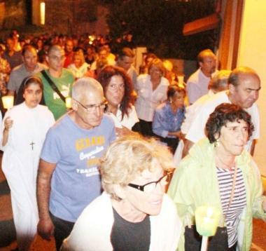 <b>DALLAPPARIZIONE.</b> Mercoled&igrave; sera i fedeli in pellegrimaggio hanno salito a piedi il colle di Montenero pregando dallApparizione al santuario 