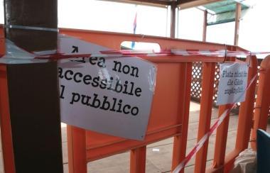Larea contestata dalla Finanza transennata e off-limits ai bagnanti 