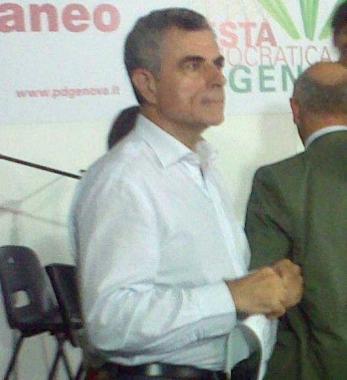 Mauro Moretti sul palco a Genova 