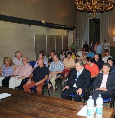 Una riunione nella sede Ascom 