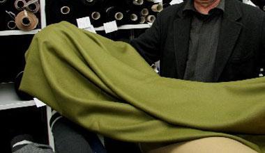 Rubano una filatura già promessa ai cinesi