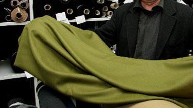 Rubano una filatura già promessa ai cinesi