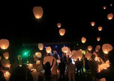 <b>LA FESTA.</b> Delle lanterne 