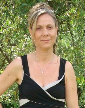  Oggi Emanuela Antonetti compie gli anni. Tanti auguri dagli amici: Lorenzo, Betti, Tiziana, Giampiero, ...