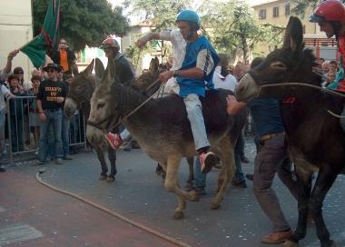 <b>LAV.</b> La partenza di un palio e Giacomo Bottinelli   