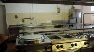 Il nuovo dirigente scolastico del Minuto Luigi Sebastiani e la cucina del convitto dell’istituto