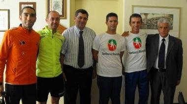 I maratoneti massarosesi ricevuti dal sindaco