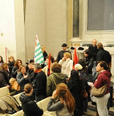 Il personale del Giglio in assemblea    