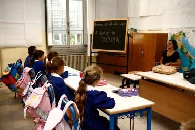 De Andrè: aule pronte, palestra no