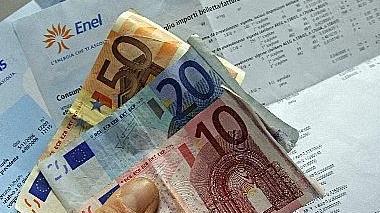 Bollette della luce, un sms gratuito ricorda quando pagarle