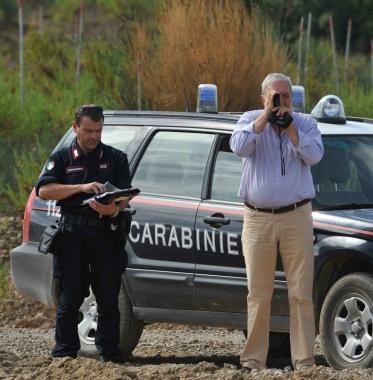 I carabinieri di Lajatico durante loperazione 