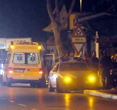 <b>IL LUOGO.</b> Polizia e soccorritori in via delle Pinete dopo la sparatoria 