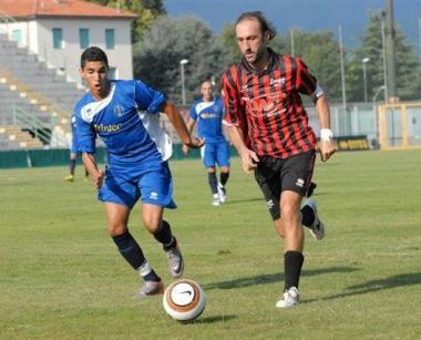 <b>RITORNO AL GOL. </b>Capitan Vittorio Tosto torna a segnare in maglia rossonera dopo 16 anni 