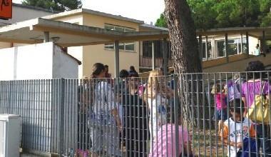 Aule inagibili, prima campanella disertata alle scuole Novelli