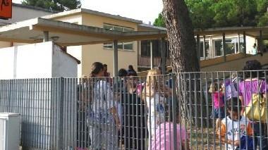 Aule inagibili, prima campanella disertata alle scuole Novelli