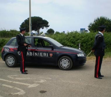 Una pattuglia di carabinieri 