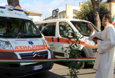 La benedizione dei mezzi di soccorso 
